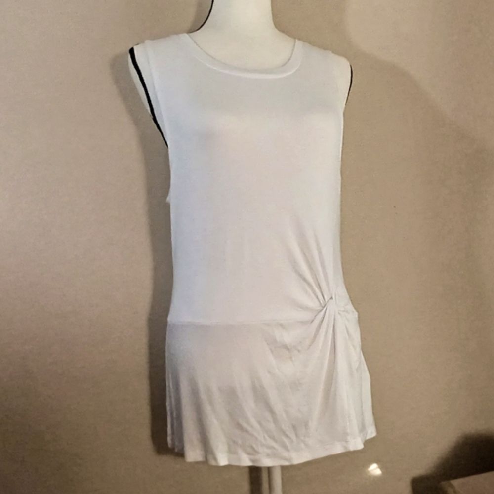Inc International NWT Sleeveless blouse